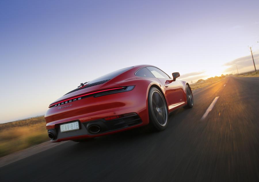  Porsche 911 Carrera S (992) 2019 года  (AU) (фото 31 из 40)